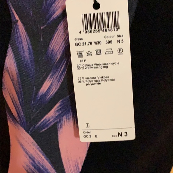 MARCCAIN navy knit dress with stripe on the side - Picture 4 of 7